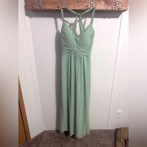 Women’s MoriLee dress I’m sage green